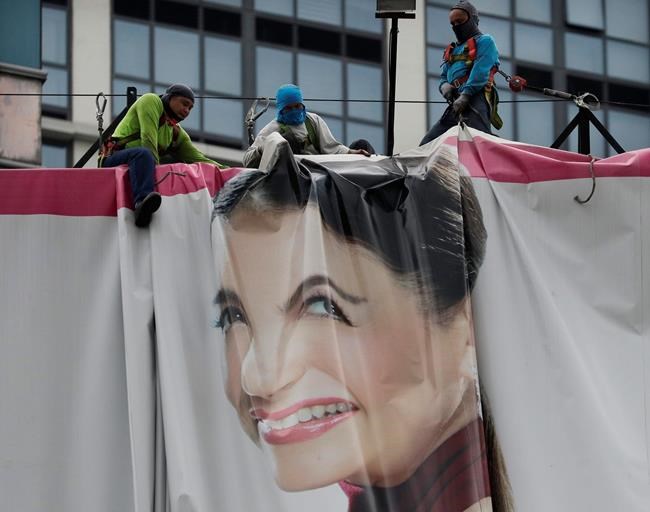 Strong typhoon slams into pandemic-hit Philippines | iNFOnews.ca