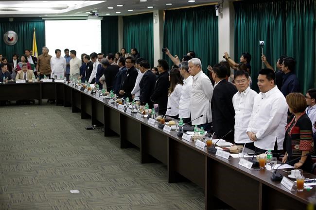 Philippine Congress body backs bid to impeach chief justice | iNFOnews.ca