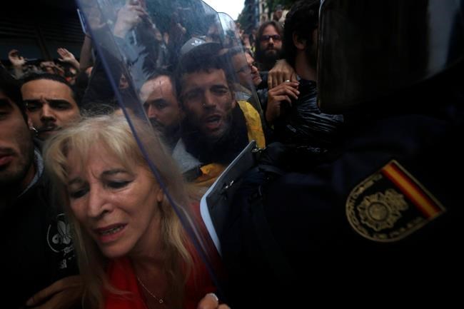 "Yes" side wins Catalonia independence vote marred by chaos | iNFOnews.ca