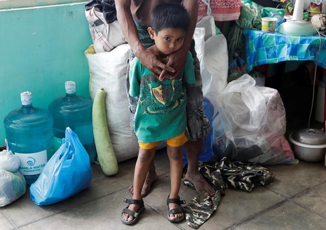 Officials block villagers as quakes shake Philippine volcano | iNFOnews.ca Officials block villagers as quakes shake Philippine volcano | iNFOnews.ca
