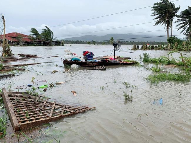 Philippines: Typhoon leaves 13 missing, displaces thousands | iNFOnews.ca CP372006493