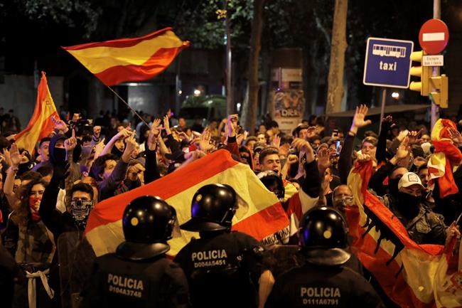 The Latest: Catalan separatists battle police in Barcelona | iNFOnews.ca The Latest: Catalan separatists battle police in Barcelona | iNFOnews.ca