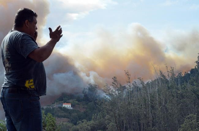 4 killed as wildfires driven by heat and wind wrack Portugal | iNFOnews.ca