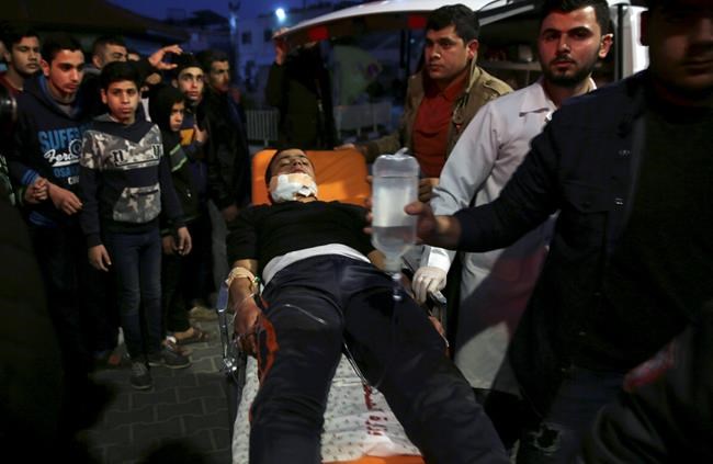 Israeli fire kills Gaza protester; clashes in West Bank | iNFOnews.ca