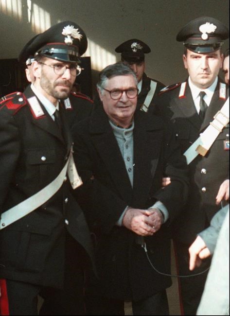 Italian minister OKs family visits for ailing top Mafia boss | iNFOnews.ca