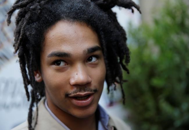 Armani democratizes the double-breasted jacket | iNFOnews.ca