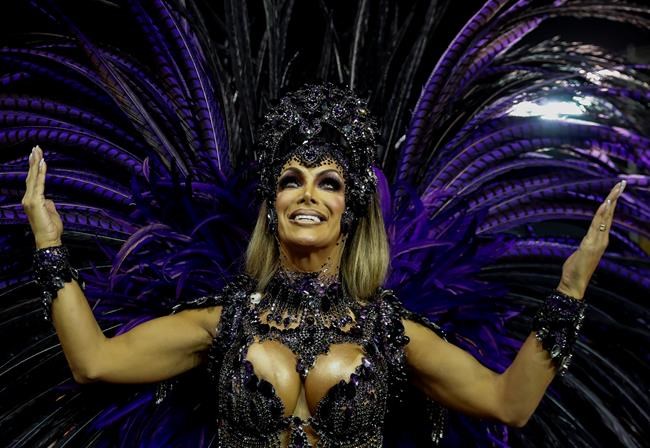 Brazilian transgender dancer shatters Carnival parade taboo | iNFOnews.ca Brazilian transgender dancer shatters Carnival parade taboo | iNFOnews.ca