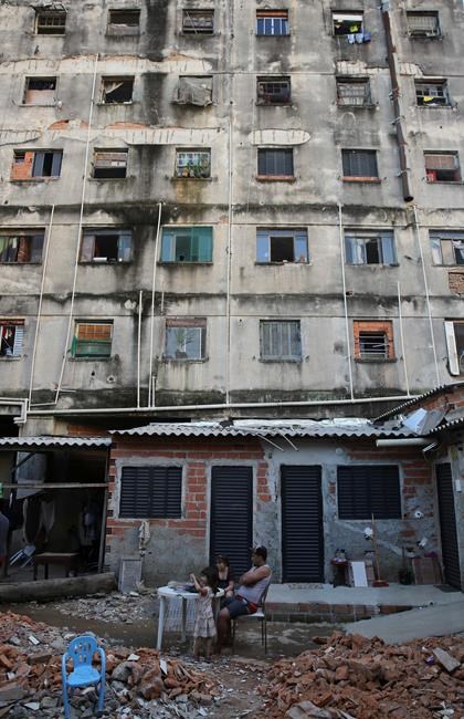 Fire in Sao Paulo squat shines light on housing shortage | iNFOnews.ca