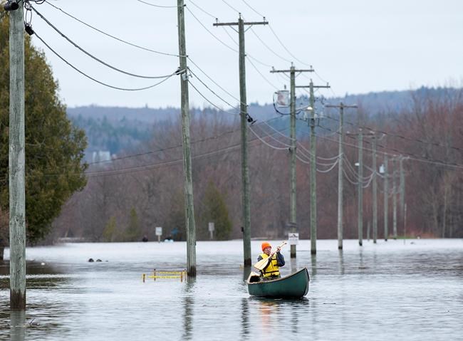 New Brunswick shuts Trans-Canada Highway as flooding hits record levels | iNFOnews.ca