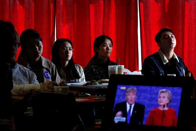People around the world react to first Trump-Clinton debate | iNFOnews.ca