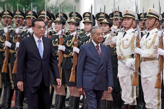 Malaysia lobbies for Chinese help amid fiscal woes | iNFOnews.ca CP785407049
