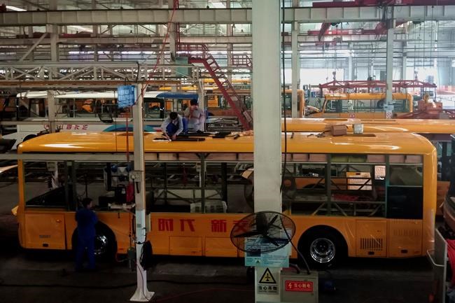 China cuts some tariffs - but does not address US complaints | iNFOnews.ca CP172575404
