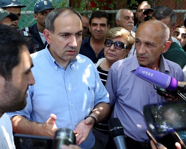 5 Armenian policemen still held hostage a day after attack | iNFOnews.ca 5 Armenian policemen still held hostage a day after attack | iNFOnews.ca