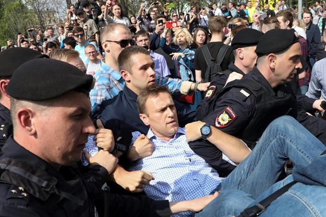 Russian protest leader Navalny out of jail, faces 2 charges | iNFOnews.ca Russian protest leader Navalny out of jail, faces 2 charges | iNFOnews.ca