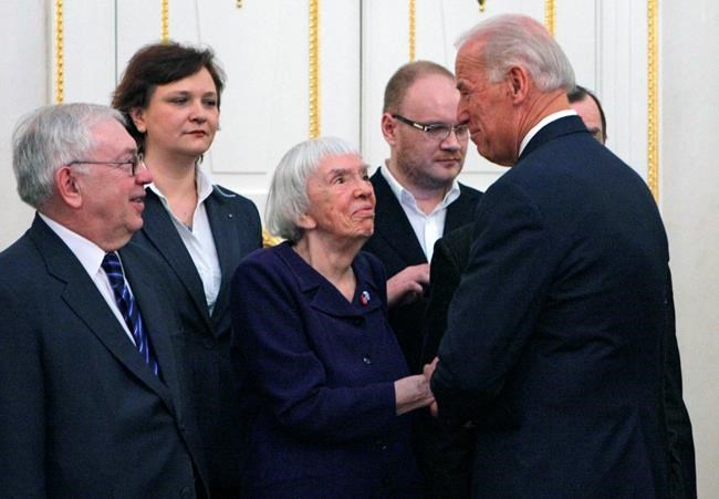 Russia's most famous human rights activist dies at 91 | iNFOnews.ca