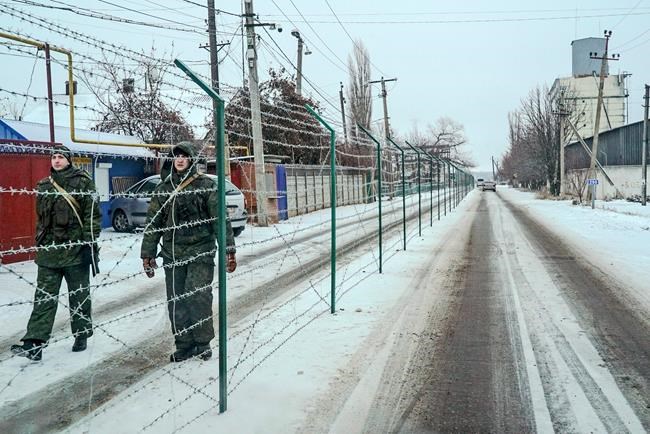 Border village grinds to a halt amid Ukraine-Russia tensions | iNFOnews.ca
