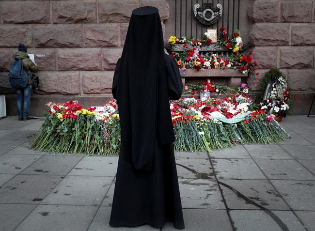 Russian police hunt possible accomplices of suicide bomber | iNFOnews.ca