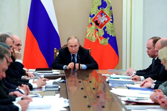 Putin orders Russian constitutional vote despite virus fears | iNFOnews.ca CP1884780050
