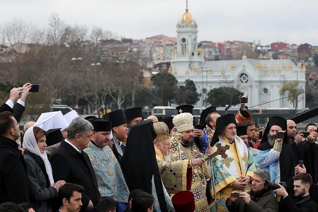 The Latest: Hundreds of thousands in Polish Epiphany parades | iNFOnews.ca