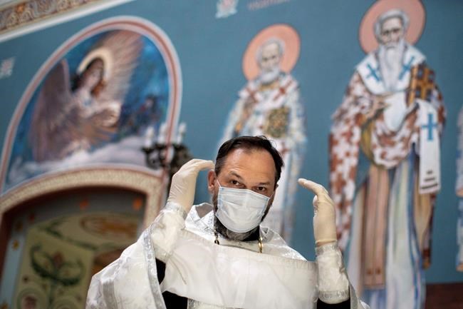 Russian Orthodox priest tends to Moscow's COVID-19 patients | iNFOnews.ca