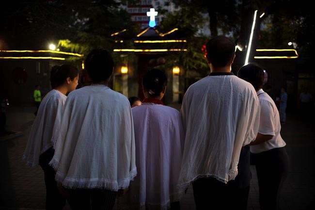 China pressuring priest at centre of agreement with Vatican | iNFOnews.ca CP34228723