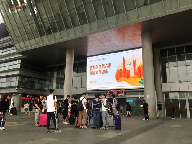 Chinese students head to mainland, fleeing Hong Kong unrest | iNFOnews.ca Chinese students head to mainland, fleeing Hong Kong unrest | iNFOnews.ca
