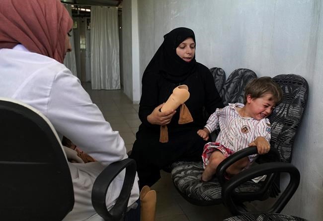 Artificial limbs offer Syrians new chances at life | iNFOnews.ca Artificial limbs offer Syrians new chances at life | iNFOnews.ca