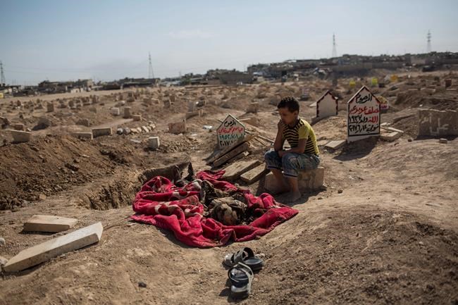 Mosul is a graveyard: Final IS battle kills 9,000 civilians | iNFOnews.ca CP869452349