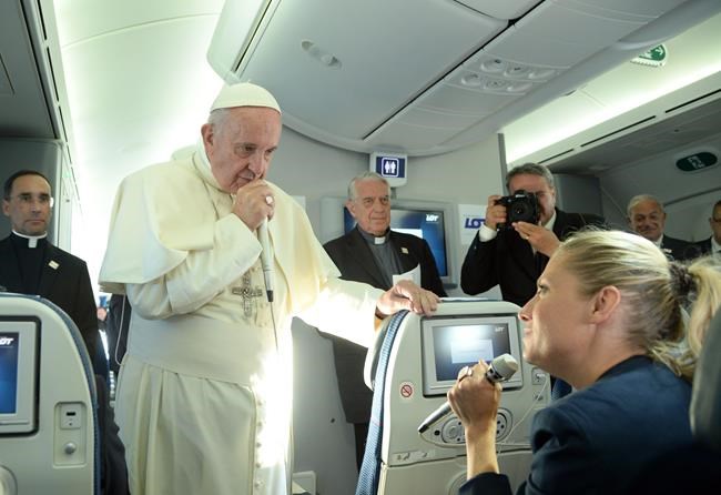 Pope: not right to talk about a 'violent, terrorist' Islam | iNFOnews.ca