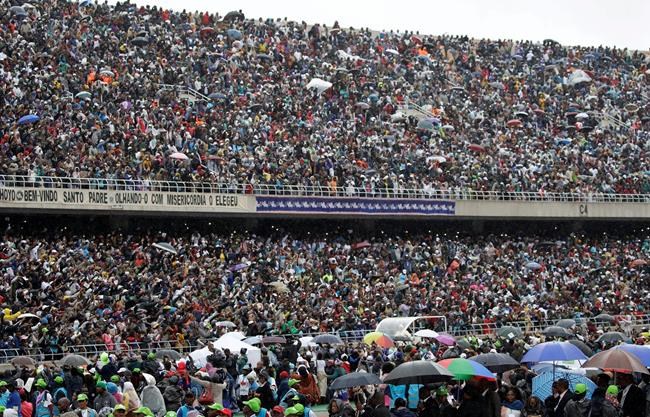 Pope denounces danger of corruption in Mozambique Mass | iNFOnews.ca CP496249810