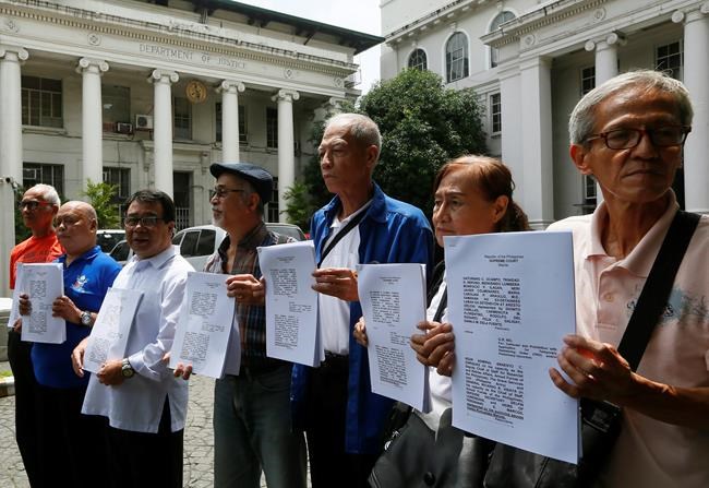 Philippine court asked to block hero's burial for Marcos | iNFOnews.ca CP1181498922