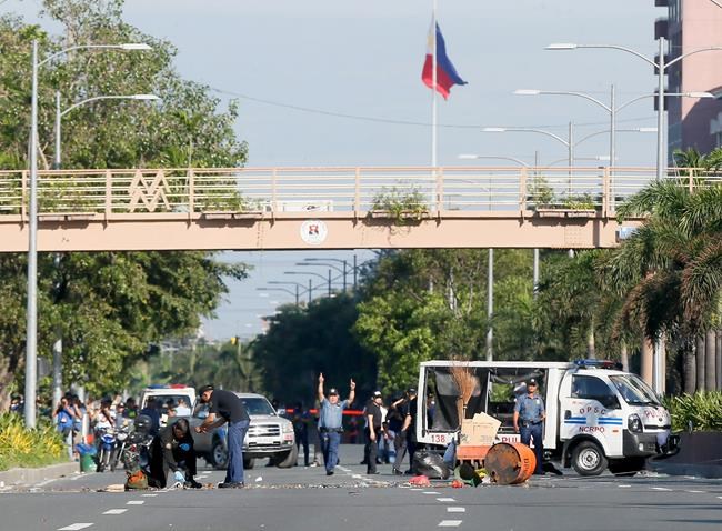 Manila police detonate improvised bomb near US Embassy | iNFOnews.ca Manila police detonate improvised bomb near US Embassy | iNFOnews.ca