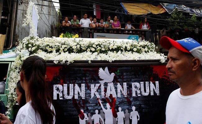 Philippine teenager's burial turns into protest vs killings | iNFOnews.ca
