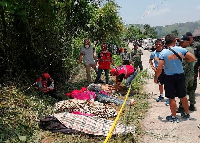 20 dead as truck falls off cliff in southern Philippines | iNFOnews.ca