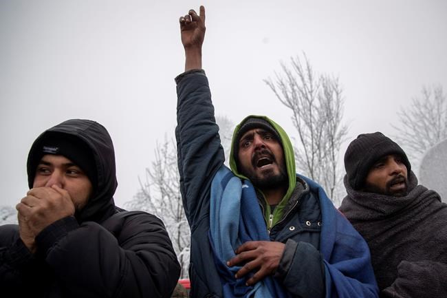 European official urges closure of Bosnian migrant camp | iNFOnews.ca CP894127293