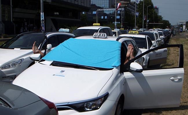 Croatian taxi drivers in protest against Uber | iNFOnews.ca Croatian taxi drivers in protest against Uber | iNFOnews.ca