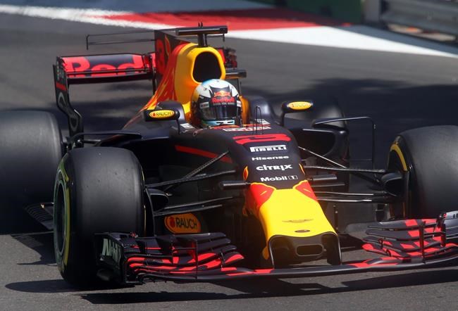 Hamilton's latest pole position moves him 2nd all-time in F1 | iNFOnews.ca