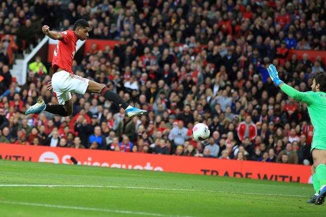 Liverpool drops first points in 1-1 draw at Man United | iNFOnews.ca Liverpool drops first points in 1-1 draw at Man United | iNFOnews.ca