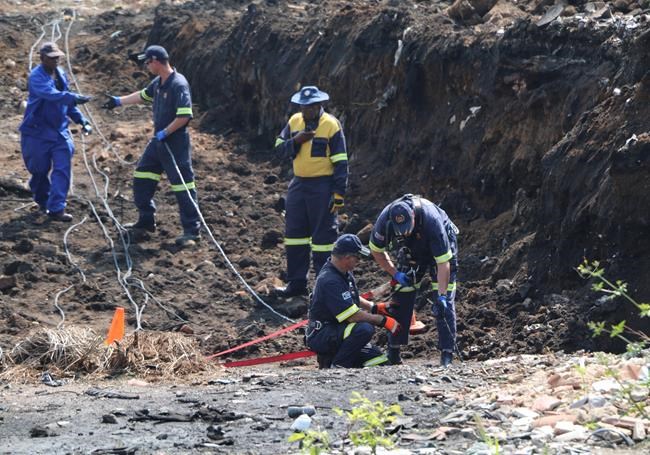 South African rescuers look for boy who fell into mine shaft | iNFOnews.ca South African rescuers look for boy who fell into mine shaft | iNFOnews.ca