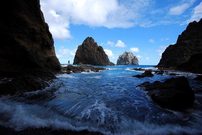 One of world's most remote islands gets commercial flights | iNFOnews.ca One of world's most remote islands gets commercial flights | iNFOnews.ca