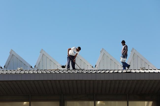 South Africa's virus epicenter shifts away from Cape Town | iNFOnews.ca