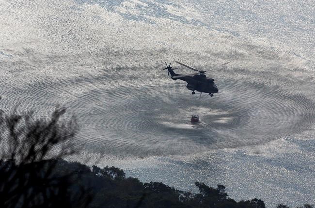 Firefighter dies combating South Africa's coastal blazes | iNFOnews.ca