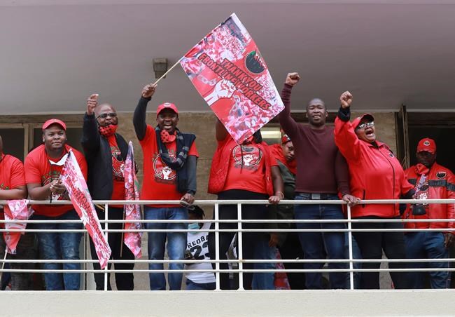 South African healthcare workers protest, threaten strike | iNFOnews.ca