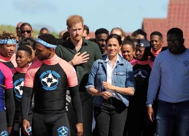 Harry and Meghan visit South Africa's oldest mosque on tour | iNFOnews.ca