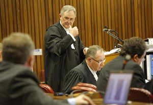 Absorbed South Africa soaks up the daily saga of Oscar Pistorius murder trial | iNFOnews.ca CP27610481
