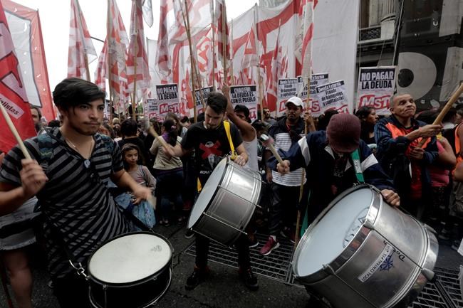 Argentina debates debt restructuring, reawakening old fears | iNFOnews.ca