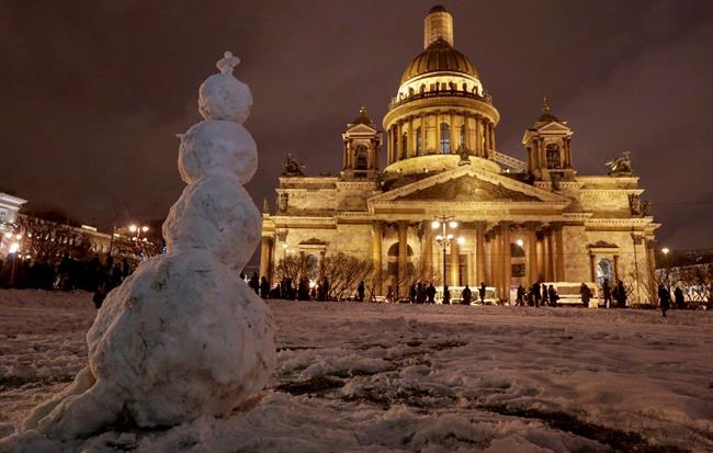 Hundreds protest transfer of Russian landmark to church | iNFOnews.ca