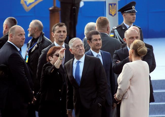 In Kyiv, Mattis says Moscow wants to redraw borders by force | iNFOnews.ca CP117400205