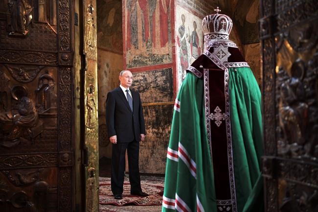 Putin vows to boost Russian economy as he begins 4th term | iNFOnews.ca