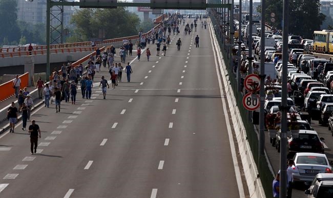 Serbia: Drivers halt rush hour traffic over fuel price hikes | iNFOnews.ca